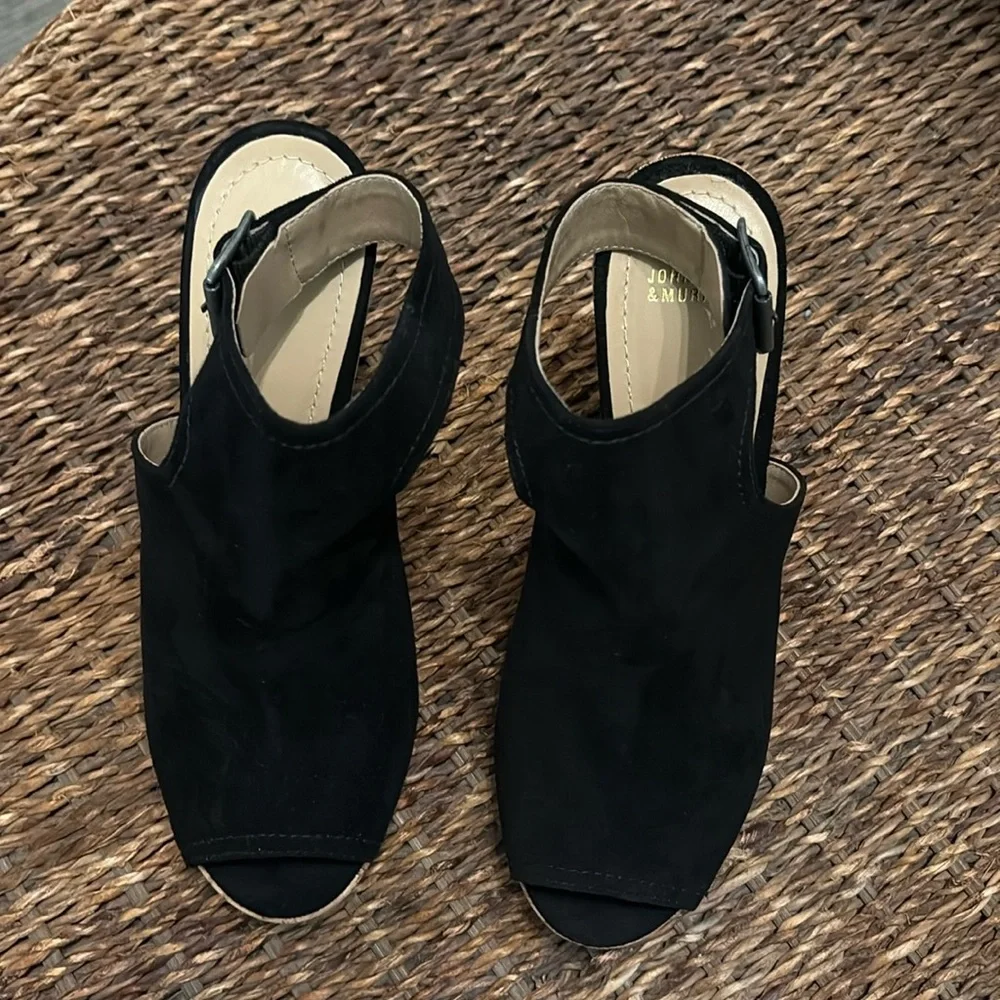 NWB Johnston & Murphy Mika Black and Tan Wedge Sandals Perfect Condition!!!